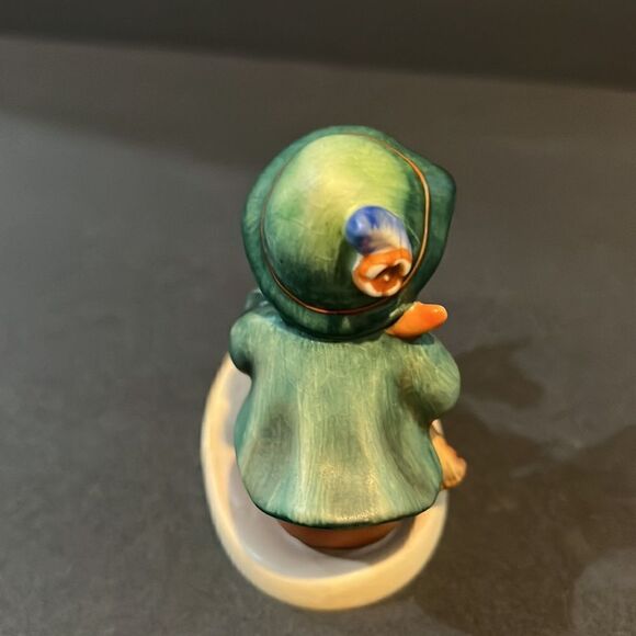 M J HUMMEL “Breathing Lessons.” Vintage figure signed 1970 exc condition - Picture 4 of 6